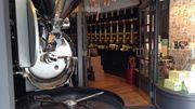Le magasin des Cafés Delahaut au centre-ville, rue de l'ange, ne déménagera pas. On pourra toujours sentir l'odeur de la torréfaction dans le bas de la ville. Le magasin des Cafés Delahaut au centre-ville, rue de l'ange, ne déménagera pas. On pourra toujours sentir l'odeur de la torréfaction dans le bas de la ville.
