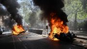 Gilets Jaunes: nouvelles tensions et dégradations lors du 23e samedi de mobilisation en France Gilets Jaunes: nouvelles tensions et dégradations lors du 23e samedi de mobilisation en France