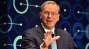Eric Schmidt (Google) veut réduire le « fossé » qui s’est créé entre l’armée américaine et l’industrie de la technologie. Eric Schmidt (Google) veut réduire le « fossé » qui s’est créé entre l’armée américaine et l’industrie de la technologie.