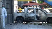 Double attentat visant les forces de l'ordre à Tunis: un policier est mort et il y a une dizaine de blessés Double attentat visant les forces de l'ordre à Tunis: un policier est mort et il y a une dizaine de blessés
