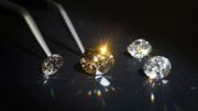 Dans une banlieue nord de Paris, une start-up fait "pousser" des diamants Dans une banlieue nord de Paris, une start-up fait "pousser" des diamants