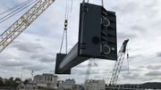 Si la traversée du pont a été rapide, le placement entre deux piliers aura été plus délicat Si la traversée du pont a été rapide, le placement entre deux piliers aura été plus délicat