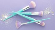 Un peu de féérie au quotidien avec les pinceaux à maquillage "en" corne de licorne Un peu de féérie au quotidien avec les pinceaux à maquillage "en" corne de licorne