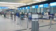 L'aéroport de Charleston est fermé jusqu'à nouvel ordre. L'aéroport de Charleston est fermé jusqu'à nouvel ordre.