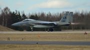 Un avion F-15C Eagle de l'US Air Force décolle d'une base en Lituanie le 19 mars 2014. Un avion F-15C Eagle de l'US Air Force décolle d'une base en Lituanie le 19 mars 2014.