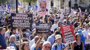 Des milliers de Britanniques se mobilisent contre le "coup d'Etat" de Boris Johnson Des milliers de Britanniques se mobilisent contre le "coup d'Etat" de Boris Johnson