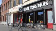 Le café "Trente-trois tours", place communale Le café "Trente-trois tours", place communale