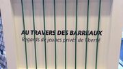 Des mineurs d'âge enfermés après de graves délits.
Une exposition photo réalisée par DEI, l'association Défense des Enfants Belgique montre la perception de l'enfermement par les jeunes eux-mêmes. Des mineurs d'âge enfermés après de graves délits.
Une exposition photo réalisée par DEI, l'association Défense des Enfants Belgique montre la perception de l'enfermement par les jeunes eux-mêmes.