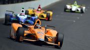 500 miles d'Indianapolis: effroyable crash de Dixon, abandon pour Alonso et victoire de Sato 500 miles d'Indianapolis: effroyable crash de Dixon, abandon pour Alonso et victoire de Sato