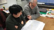 Pascal Mol, le sous directeur, encouragé par sa directrice, Sophie Liagre-D'Haene, planche sur la mobilité douce. Il espère convaincre le monde politique de sécuriser les routes. Pascal Mol, le sous directeur, encouragé par sa directrice, Sophie Liagre-D'Haene, planche sur la mobilité douce. Il espère convaincre le monde politique de sécuriser les routes.