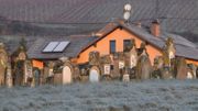 France: une centaine de tombes du cimetière juif profanées en Alsace France: une centaine de tombes du cimetière juif profanées en Alsace