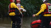 Tempête Dennis: alerte rouge au Pays de Galles, où la météo présente un "danger de mort" Tempête Dennis: alerte rouge au Pays de Galles, où la météo présente un "danger de mort"