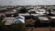 Sur douze millions de Sud-Soudanais, deux millions ont été déplacés à l’intérieur des frontières, autant ont fui les combats vers les pays voisins. Sur douze millions de Sud-Soudanais, deux millions ont été déplacés à l’intérieur des frontières, autant ont fui les combats vers les pays voisins.