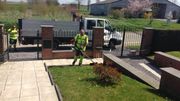 L'équipe dans le jardin de Gisèle L'équipe dans le jardin de Gisèle