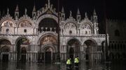 "Situation dramatique": une marée historique inonde Venise, le record de 1966 serait dépassé "Situation dramatique": une marée historique inonde Venise, le record de 1966 serait dépassé
