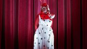 Vuvu Mpofu (Astarté), la Diablesse dans "Der Schmied von Gent" (Schreker) mise en scène Ersan Mondtag Vuvu Mpofu (Astarté), la Diablesse dans "Der Schmied von Gent" (Schreker) mise en scène Ersan Mondtag