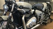 Ce modèle de Triumph customisé par Fred Krugger est visible au salon de l'auto Ce modèle de Triumph customisé par Fred Krugger est visible au salon de l'auto