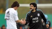 Diego Maradona en 2009 avec le jeune Messi... Diego Maradona en 2009 avec le jeune Messi...