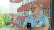 Pierre Henin, médecin en soins intensifs, à la tête d'une équipe qui a fondu de 20% en 10 ans. Pierre Henin, médecin en soins intensifs, à la tête d'une équipe qui a fondu de 20% en 10 ans.