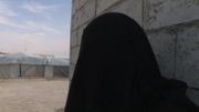 Dans le camp d'Al-Hol en Syrie, une Française explique qu'elle ne veut pas être rapatriée Dans le camp d'Al-Hol en Syrie, une Française explique qu'elle ne veut pas être rapatriée