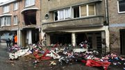 Le camion avait perdu son chargement avant de percuter des biens mobiliers et des façades d'immeubles. Le camion avait perdu son chargement avant de percuter des biens mobiliers et des façades d'immeubles.