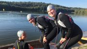 Benoît, Sarah et Anne-Sophie ont le sourire à quelques instants du départ de leur triathlon Benoît, Sarah et Anne-Sophie ont le sourire à quelques instants du départ de leur triathlon