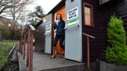 Elections cruciales au Royaume-Uni: les bureaux de vote sont ouverts Elections cruciales au Royaume-Uni: les bureaux de vote sont ouverts