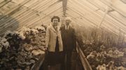 Camille et Gabrièle Parmentier, les grands-parents de Nicole, dans la serre de leur fils. Camille et Gabrièle Parmentier, les grands-parents de Nicole, dans la serre de leur fils.