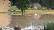 Cette prairie située venelle de Terlongval à Wavre est sous eaux après de violents orages. Cette prairie située venelle de Terlongval à Wavre est sous eaux après de violents orages.