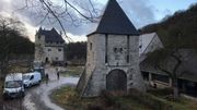 Un archéologue, un architecte, des charpentiers, des couvreurs, un ingénieur... divers corps de métier sont intervenus sur le chantier et ont dû se coordonner pour restaurer le donjon de Crupet et lui redonner son cachet d'antan. Un archéologue, un architecte, des charpentiers, des couvreurs, un ingénieur... divers corps de métier sont intervenus sur le chantier et ont dû se coordonner pour restaurer le donjon de Crupet et lui redonner son cachet d'antan.