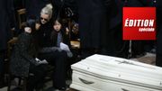 Revivez minute par minute l'hommage populaire rendu à Johnny Hallyday à Paris Revivez minute par minute l'hommage populaire rendu à Johnny Hallyday à Paris