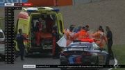Martin, victime d'une terrible chute, est évacué en ambulance lors des essais libres en Allemagne Martin, victime d'une terrible chute, est évacué en ambulance lors des essais libres en Allemagne