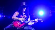 Guns N' Roses vs Guns N' Rosé Guns N' Roses vs Guns N' Rosé