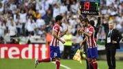 9 minutes de jeu. Le placenta de jument est insuffisant. Diego Costa descend. 9 minutes de jeu. Le placenta de jument est insuffisant. Diego Costa descend.