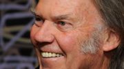 Neil Young retire les connexions via Facebook et Google de son site web Neil Young retire les connexions via Facebook et Google de son site web