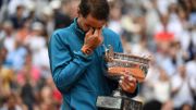 Nadal, ému aux larmes, reçoit son 11ème trophée à Roland Garros Nadal, ému aux larmes, reçoit son 11ème trophée à Roland Garros