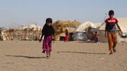 Des enfants dans un camp de personnes déplacées de la province d'Hodeida, au Yémen. Des enfants dans un camp de personnes déplacées de la province d'Hodeida, au Yémen.