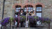 Carnaval du Soleil. Le Roi Soleil et la Princesse Carnaval sont intronisés à l’Hôtel-de-Ville avant d’être présentés au peuple. Carnaval du Soleil. Le Roi Soleil et la Princesse Carnaval sont intronisés à l’Hôtel-de-Ville avant d’être présentés au peuple.