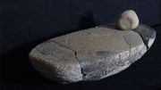Sur les traces des Celtes en Ardenne, avec une simple meule de pierre