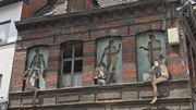L'œuvre de Levalet, rue de la Halle L'œuvre de Levalet, rue de la Halle