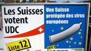 Photo prise le 14 octobre 2011 montrant des affiches électorales du parti de droite populiste, l'Union démocratique du centre. Photo prise le 14 octobre 2011 montrant des affiches électorales du parti de droite populiste, l'Union démocratique du centre.
