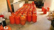 Une partie des bombonnes retrouvées dans la villa d'Alcanar Une partie des bombonnes retrouvées dans la villa d'Alcanar
