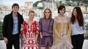 L'équipe de la Danseuse, à Cannes, Gaspard Ulliel, Mélanie Thierry, Lily-Rose Depp,Stephanie Sokolinski alias Soko et la réalisatrice Stéphanie Di Giusto L'équipe de la Danseuse, à Cannes, Gaspard Ulliel, Mélanie Thierry, Lily-Rose Depp,Stephanie Sokolinski alias Soko et la réalisatrice Stéphanie Di Giusto
