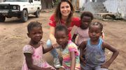 Joëlle Scoriels à la rencontre des malades de la lèpre et de la tuberculose pour Père Damien Joëlle Scoriels à la rencontre des malades de la lèpre et de la tuberculose pour Père Damien