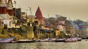 Coronavirus en Inde : des dizaines de corps présumés morts du Covid-19 s'échouent sur les rives du Gange Coronavirus en Inde : des dizaines de corps présumés morts du Covid-19 s'échouent sur les rives du Gange