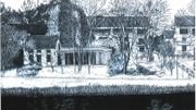 Une esquisse de ce que deviendra la petite maison, un espace à toiture plate sera construit sur le côté, sans dénaturer le bâtiment principal. Une esquisse de ce que deviendra la petite maison, un espace à toiture plate sera construit sur le côté, sans dénaturer le bâtiment principal.