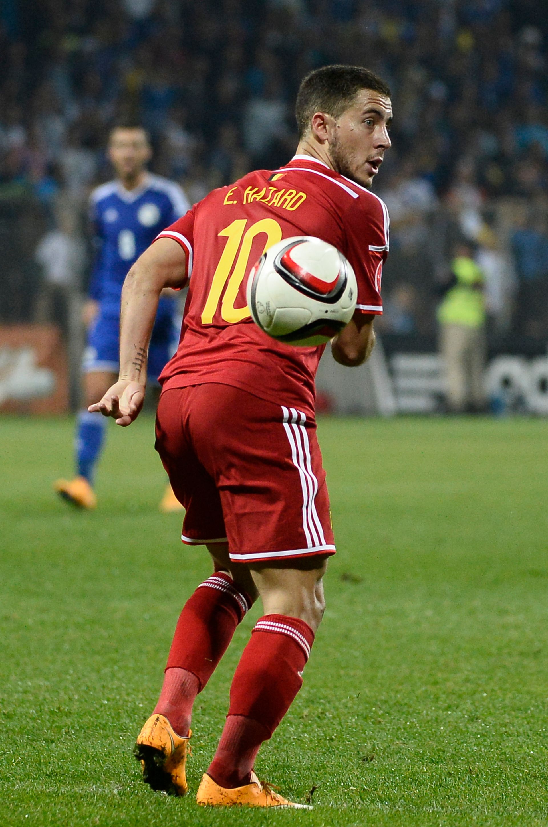 pourquoi ne retrouve t on pas le hazard de chelsea chez les diables