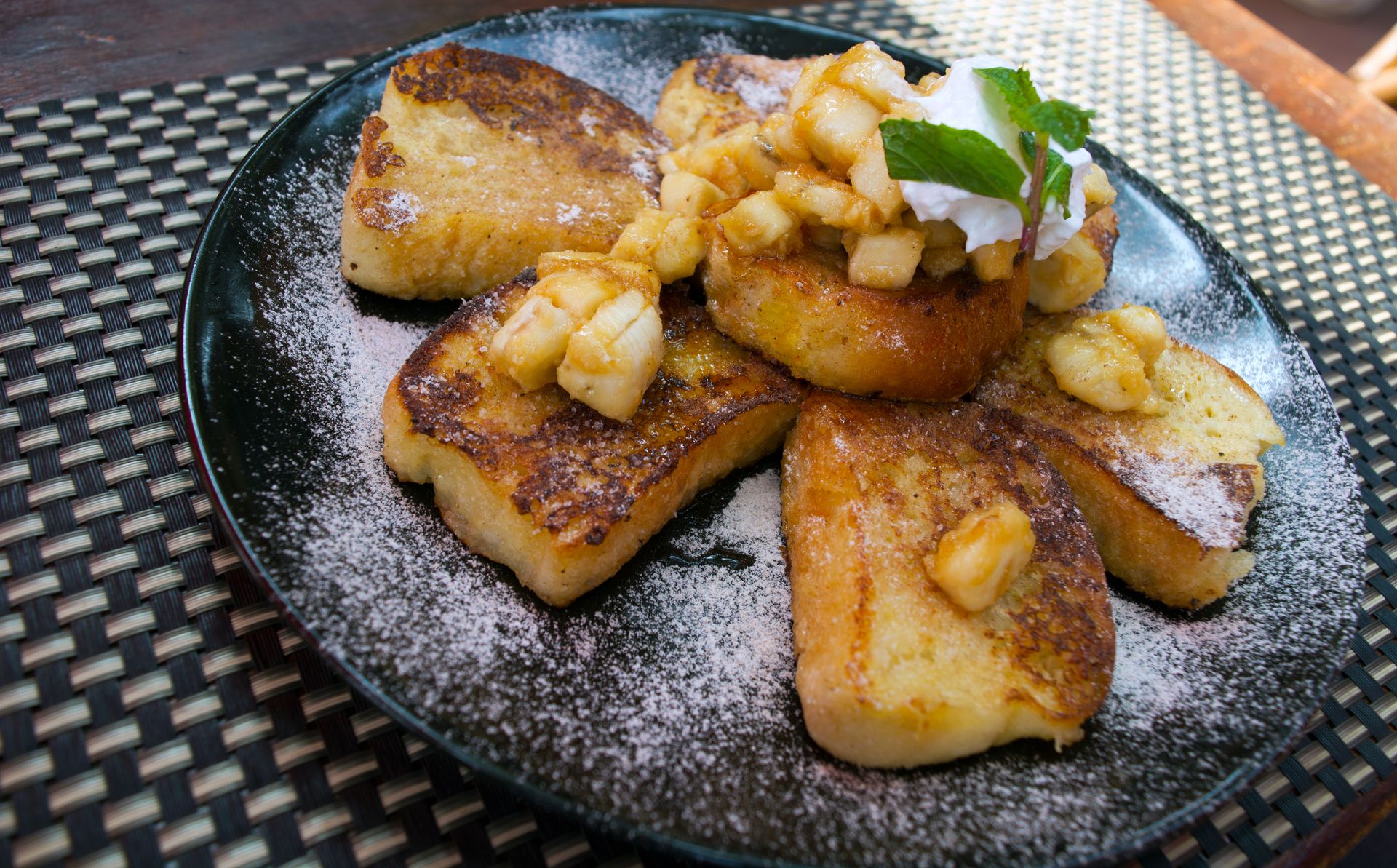 pain-perdu-au-caramel-de-beurre-sal-recette-de-pain-perdu-au-caramel