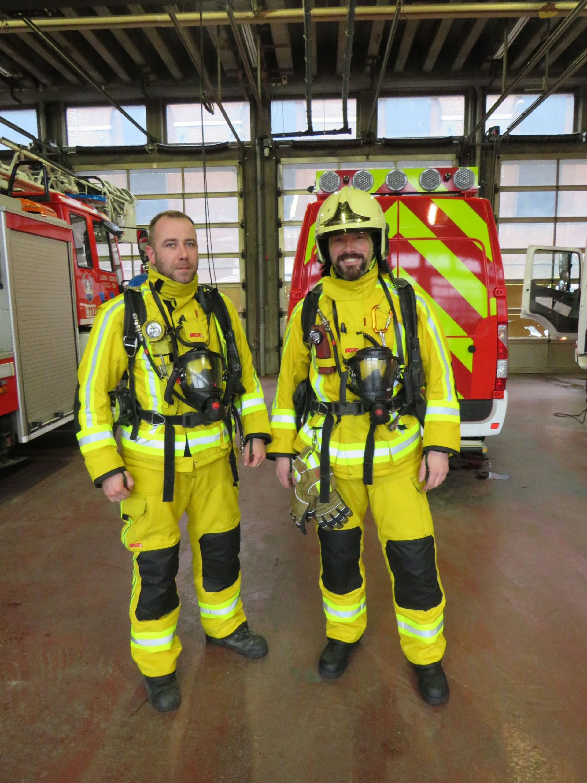 Des Nouvelles Tenues D Intervention Voyantes Pour Les Pompiers Liegeois