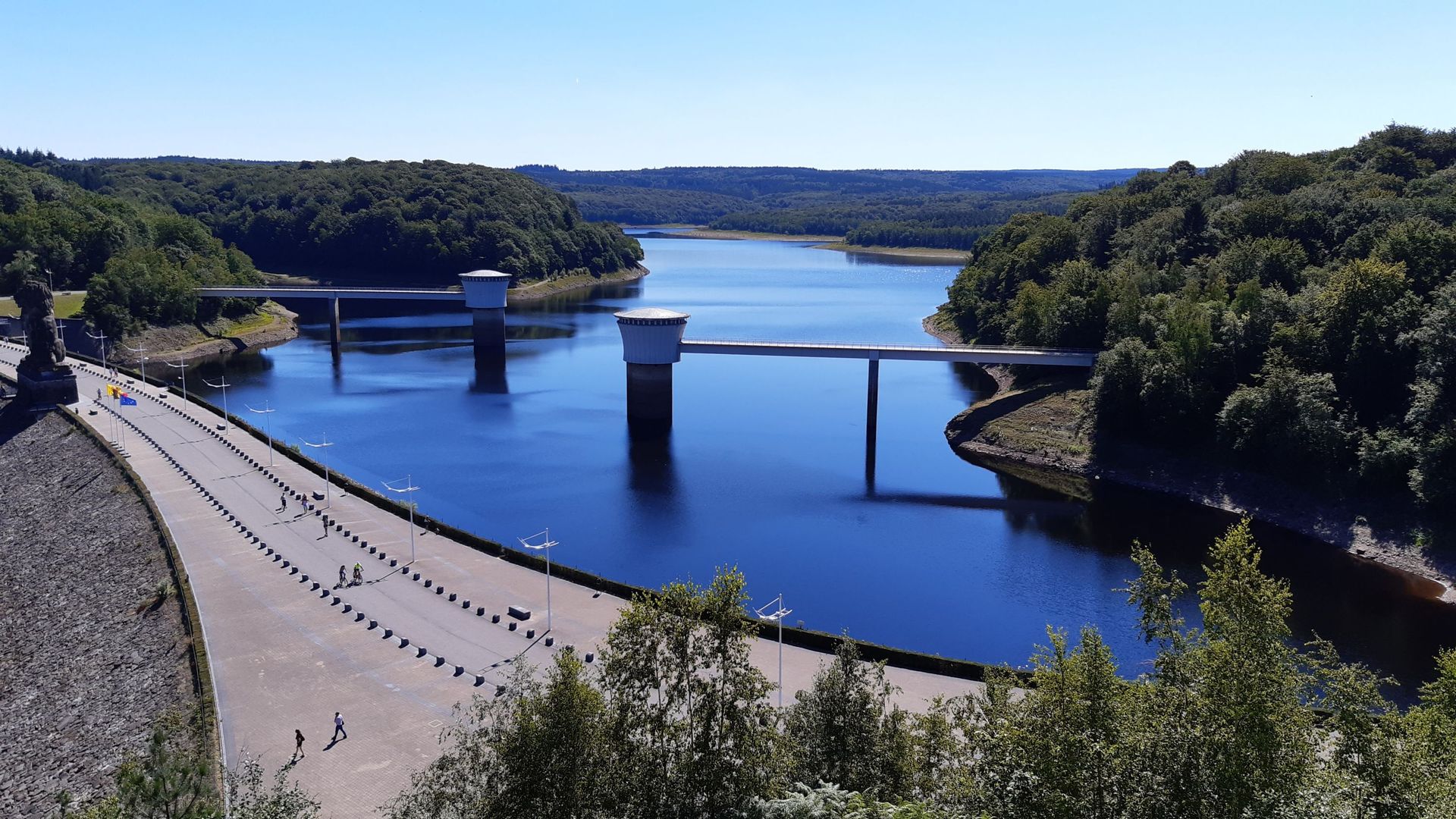 Dans Les Entrailles Du Barrage De La Gileppe Une Visite A 65 Metres De Profondeur